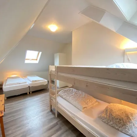 Holiday home Previnaireweg 25 Callantsoog